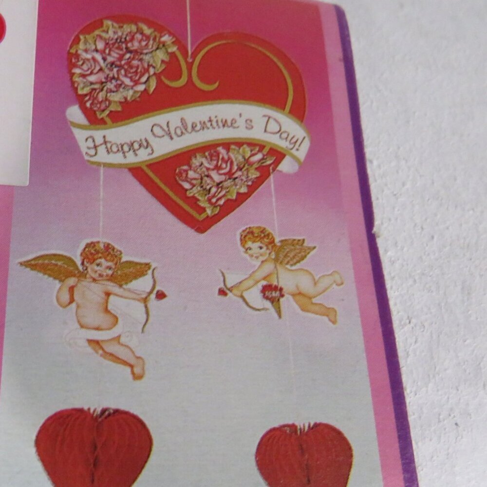 Valentine Mobile with honeycomb hearts & cherubs NEW UNOPENED Double Sided